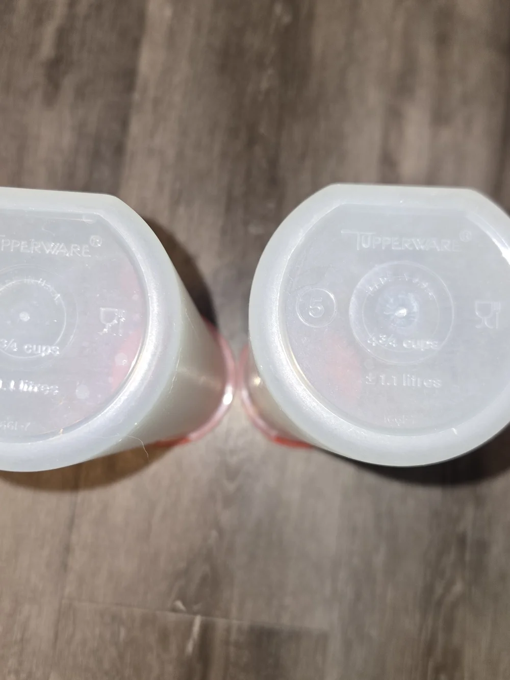 Vintage Tupperware 1661-1 Container w/ Lid - 1.1 Liters   4 3/4 Cups